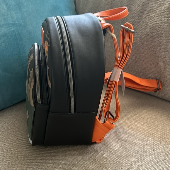 LoungeFly, HALLOWEEN Michael Meyers Backpack - Picture 3 of 13